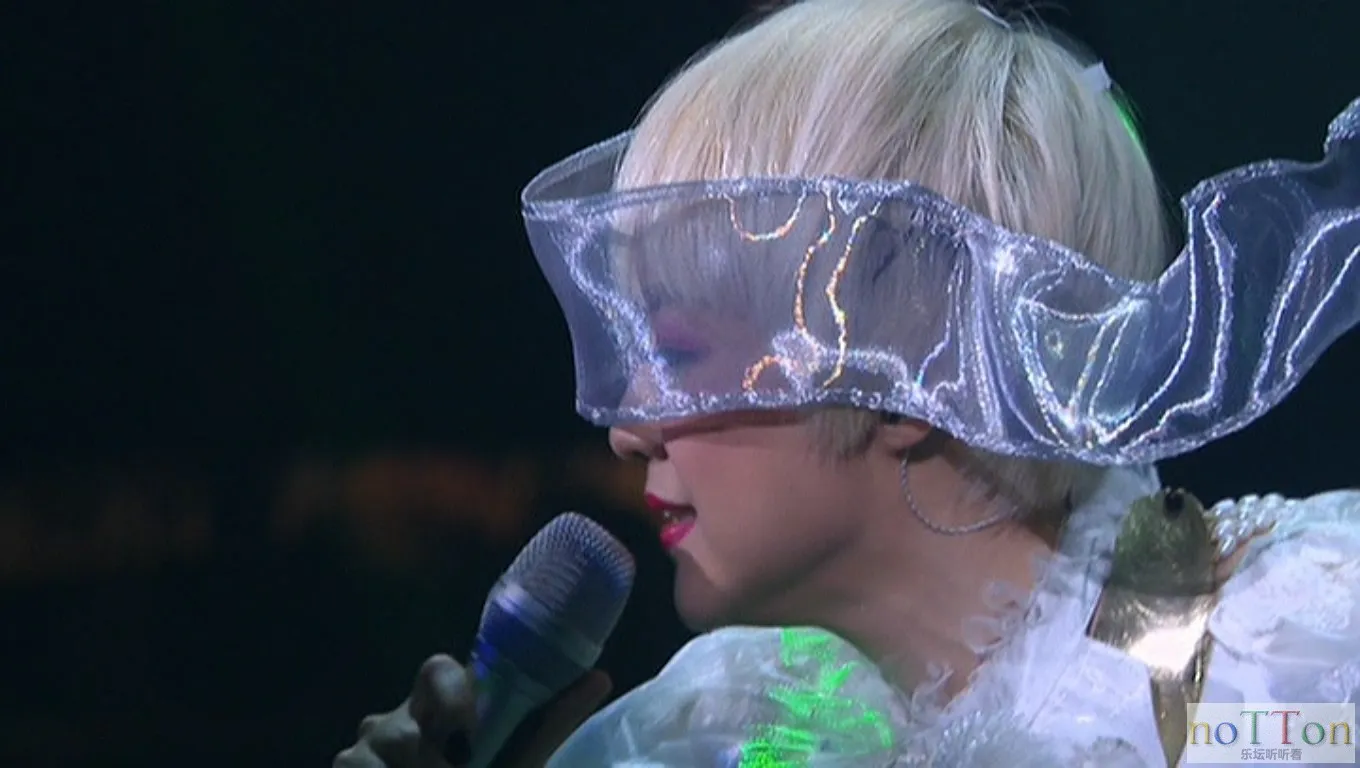 PRISCILLA_ISM_LIVE_2016_1 - L__VIDEO_TS_20160728_172117.051.webp